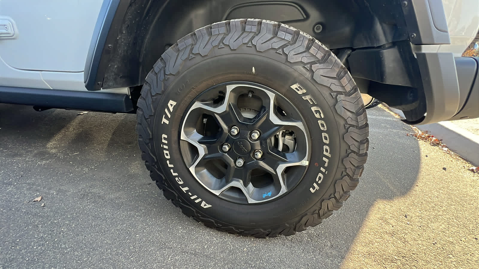 Thumbnail: 2022 Jeep Wrangler - 9