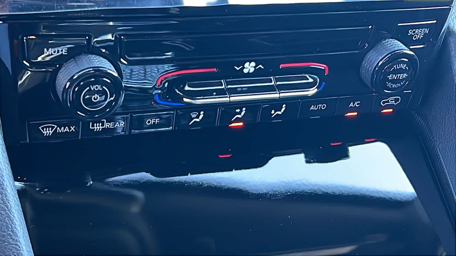 Thumbnail: 2025 Jeep Grand Cherokee - 14