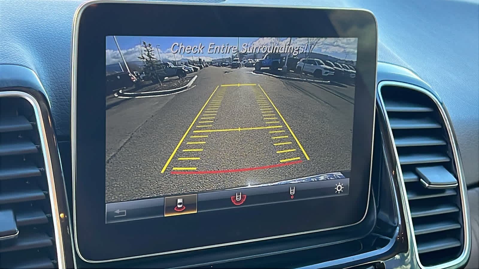 Thumbnail: 2018 Mercedes-Benz GLE - 16