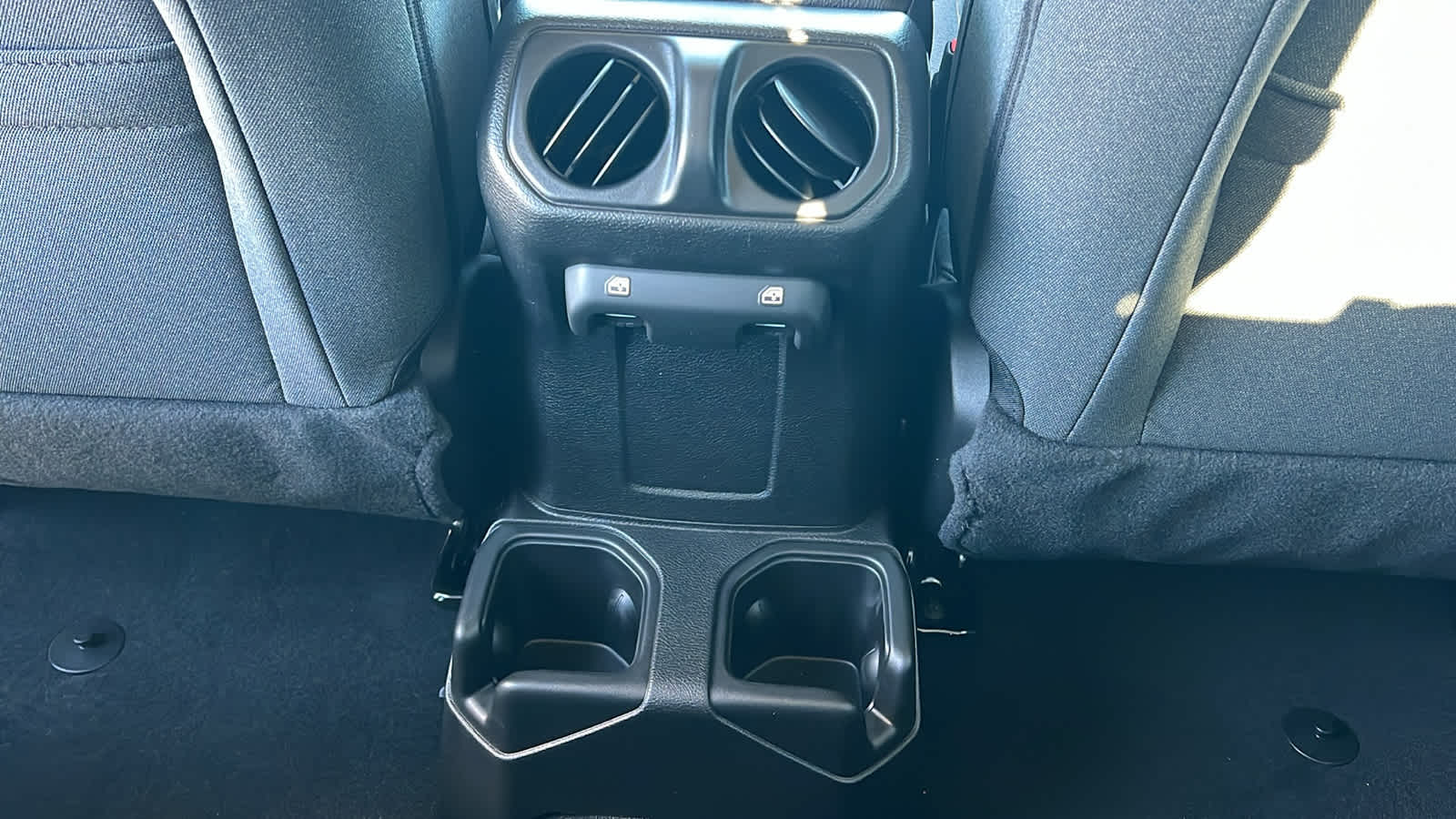 Thumbnail: 2026 Jeep Gladiator - 25