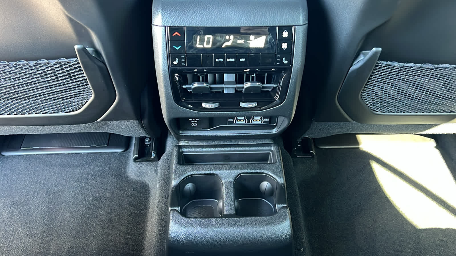 Thumbnail: 2025 Jeep Grand Cherokee L - 25