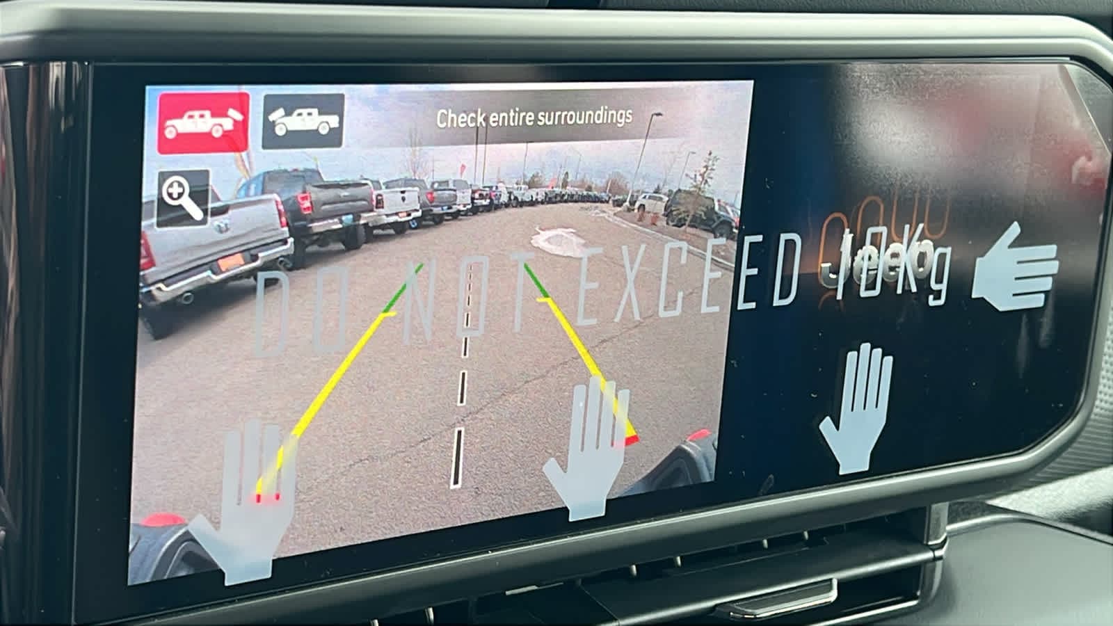 Thumbnail: 2026 Jeep Gladiator - 16