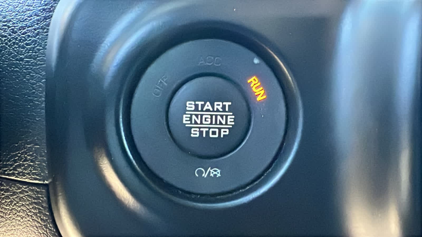 Thumbnail: 2022 Jeep Gladiator - 17