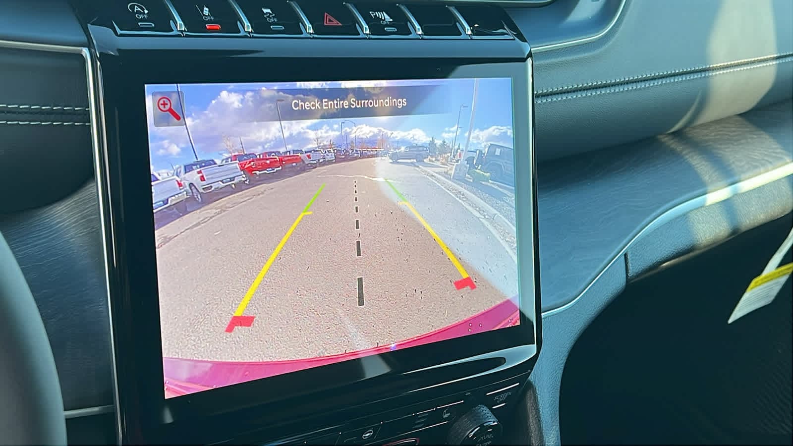 Thumbnail: 2025 Jeep Grand Cherokee - 16