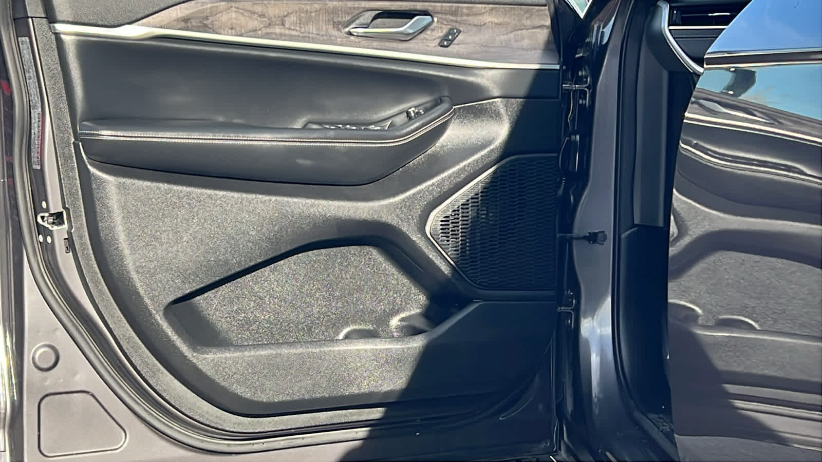 Thumbnail: 2024 Jeep Grand Cherokee L - 23