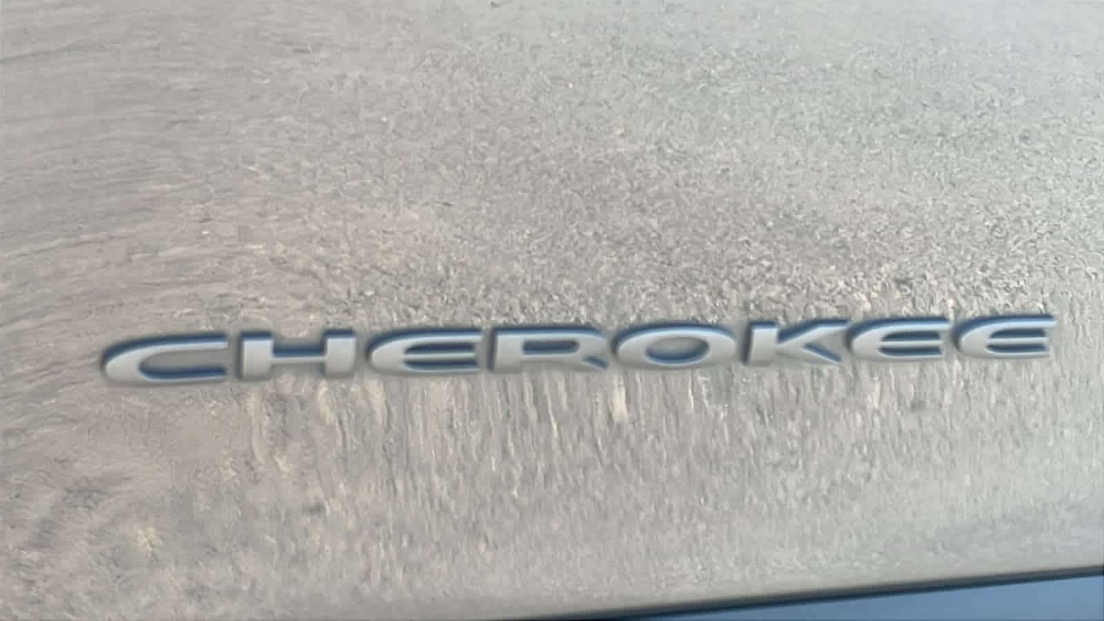 Thumbnail: 2022 Jeep Cherokee - 28