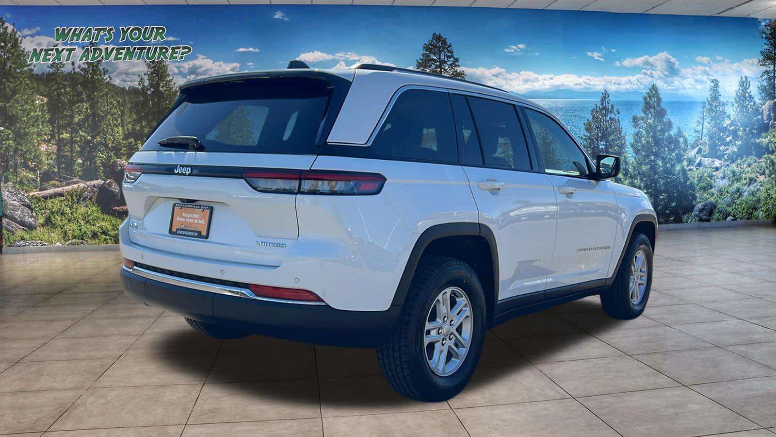 Used 2023 Jeep Grand Cherokee Laredo SUV