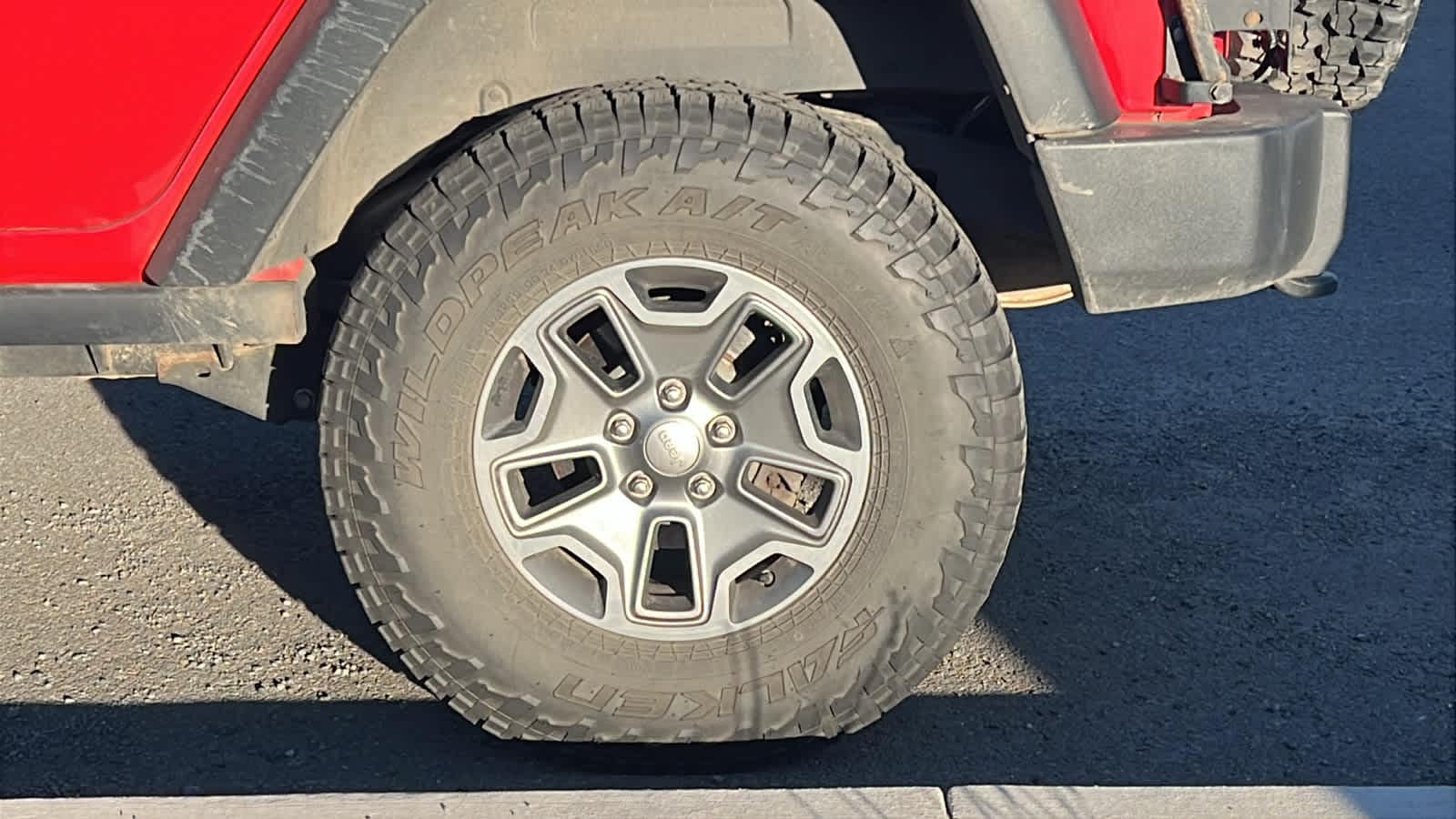 Thumbnail: 2016 Jeep Wrangler - 9