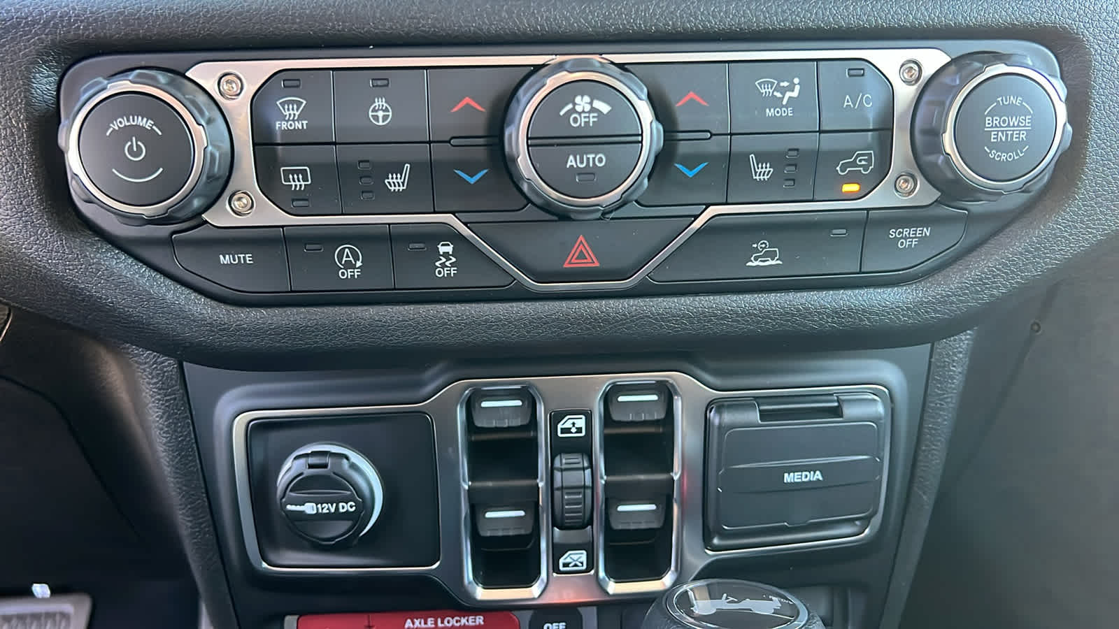 Thumbnail: 2026 Jeep Wrangler - 14