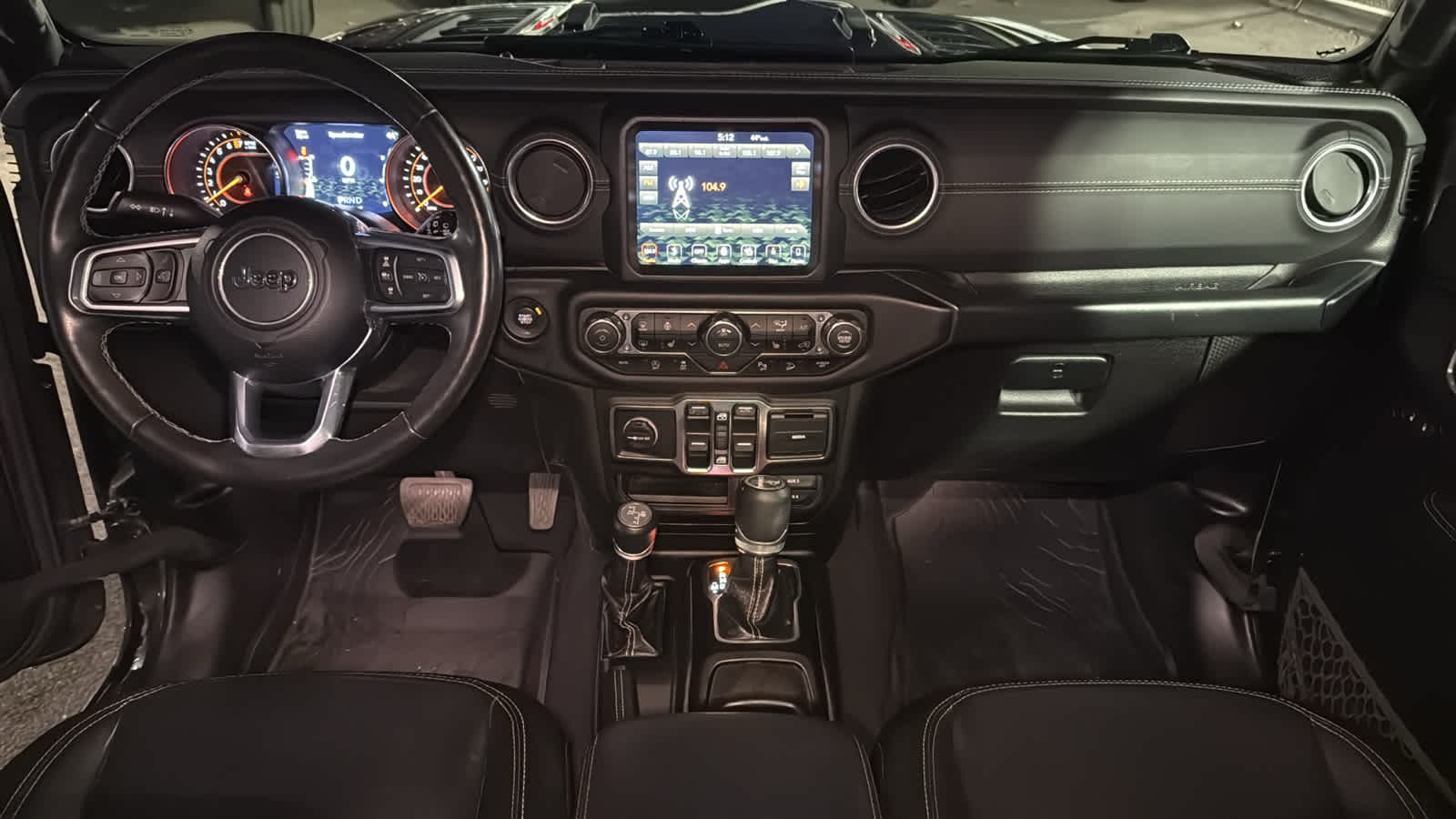 Thumbnail: 2019 Jeep Wrangler - 26