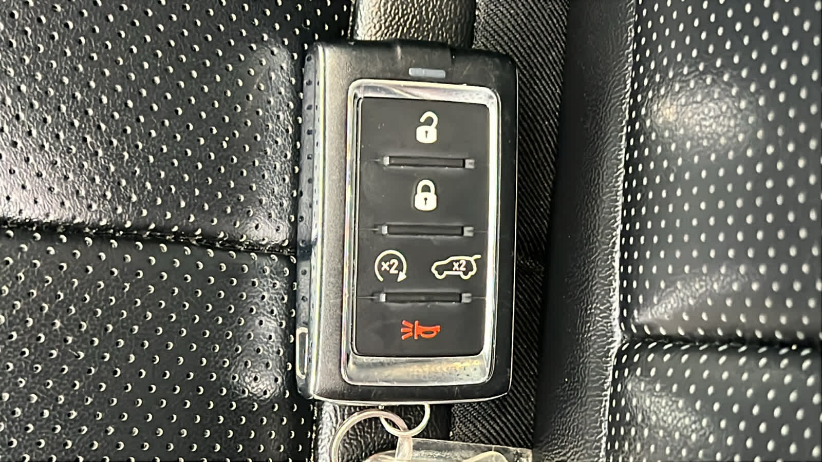 Thumbnail: 2022 Jeep Grand Cherokee - 29