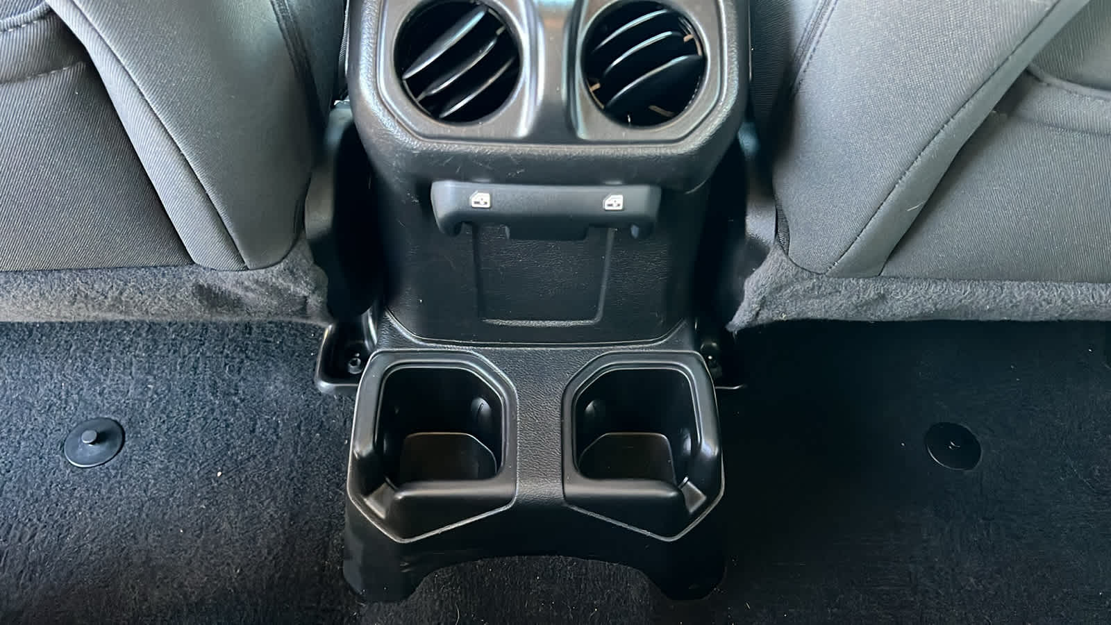 Thumbnail: 2021 Jeep Wrangler - 25