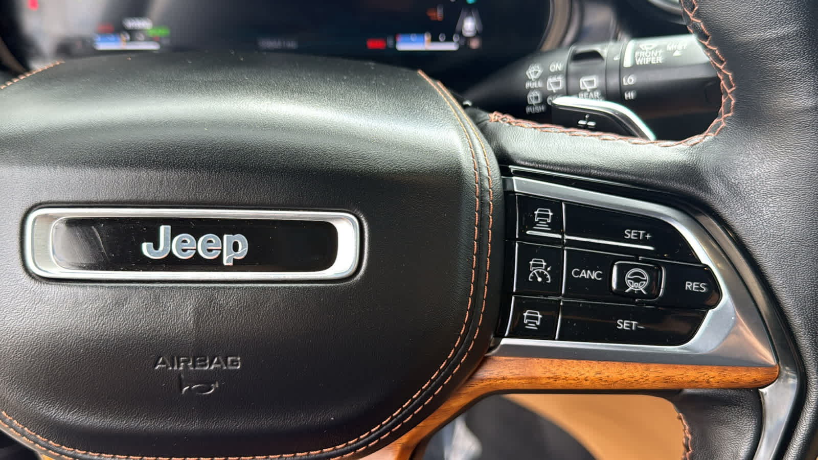 Thumbnail: 2022 Jeep Grand Cherokee - 20