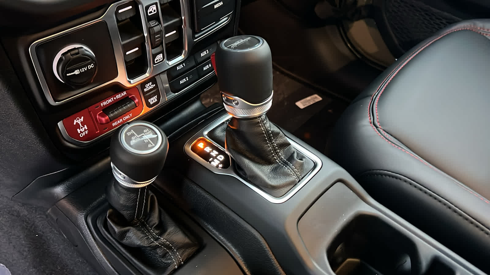 Thumbnail: 2026 Jeep Gladiator - 13