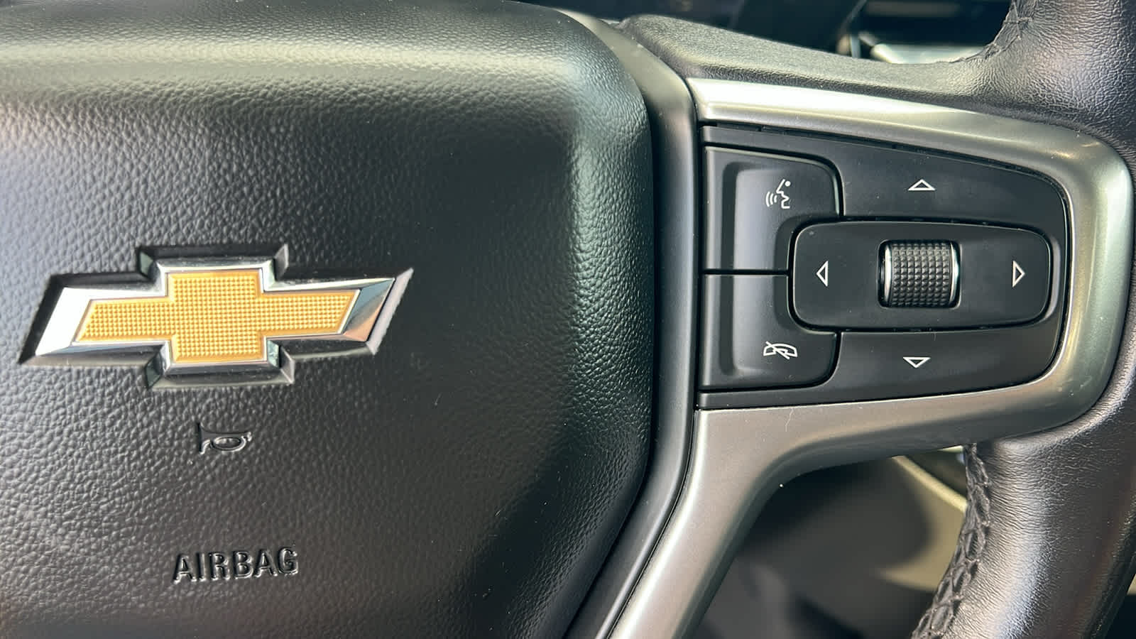 Thumbnail: 2022 Chevrolet Silverado 1500 - 19
