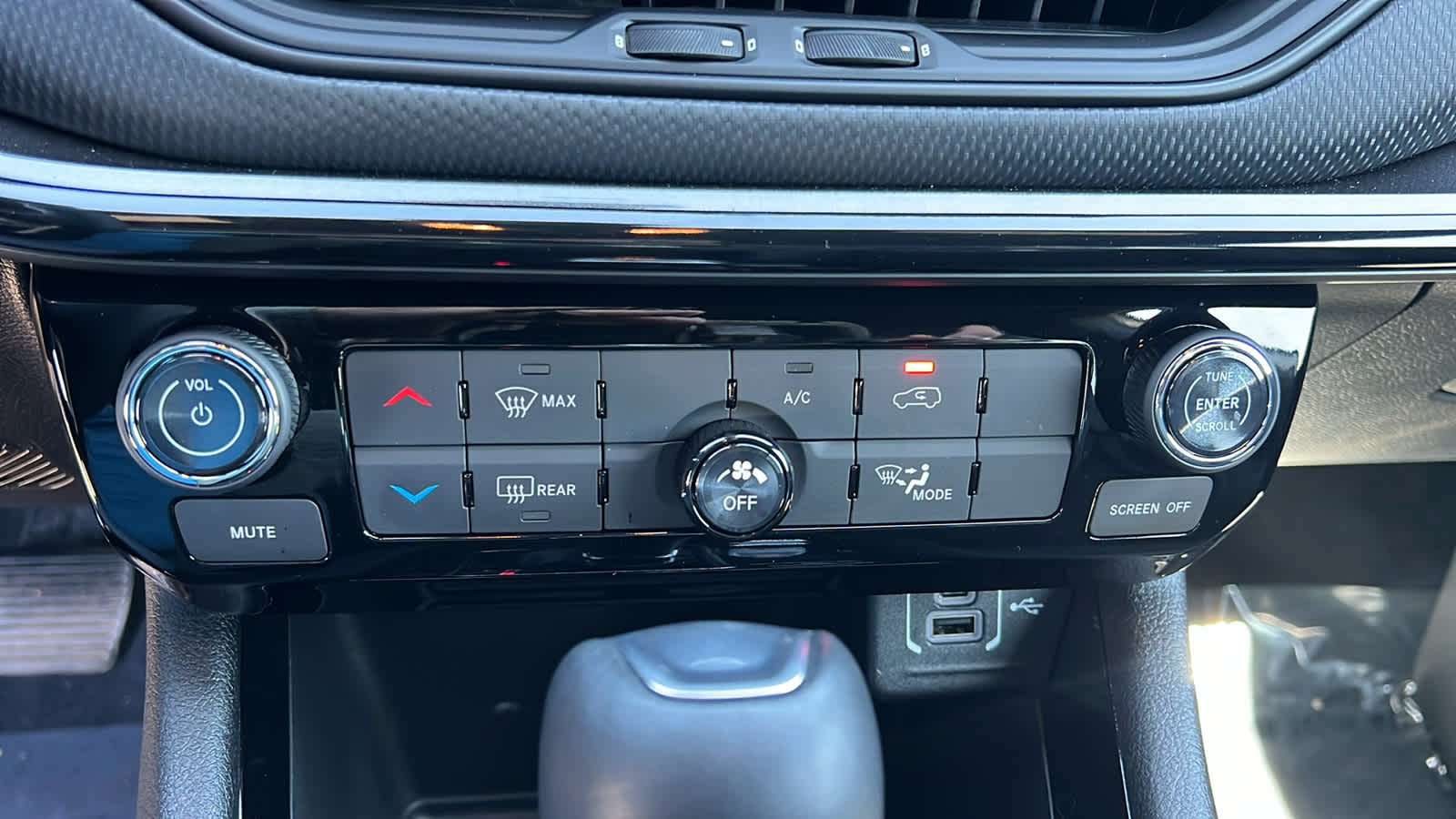 Thumbnail: 2026 Jeep Compass - 14