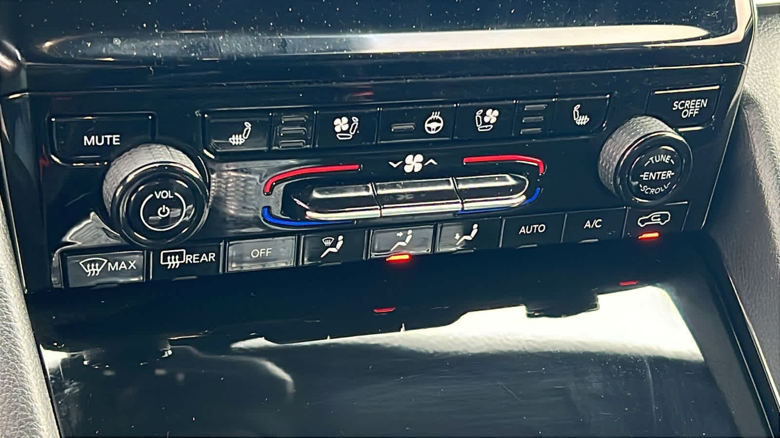 Thumbnail: 2025 Jeep Grand Cherokee L - 14