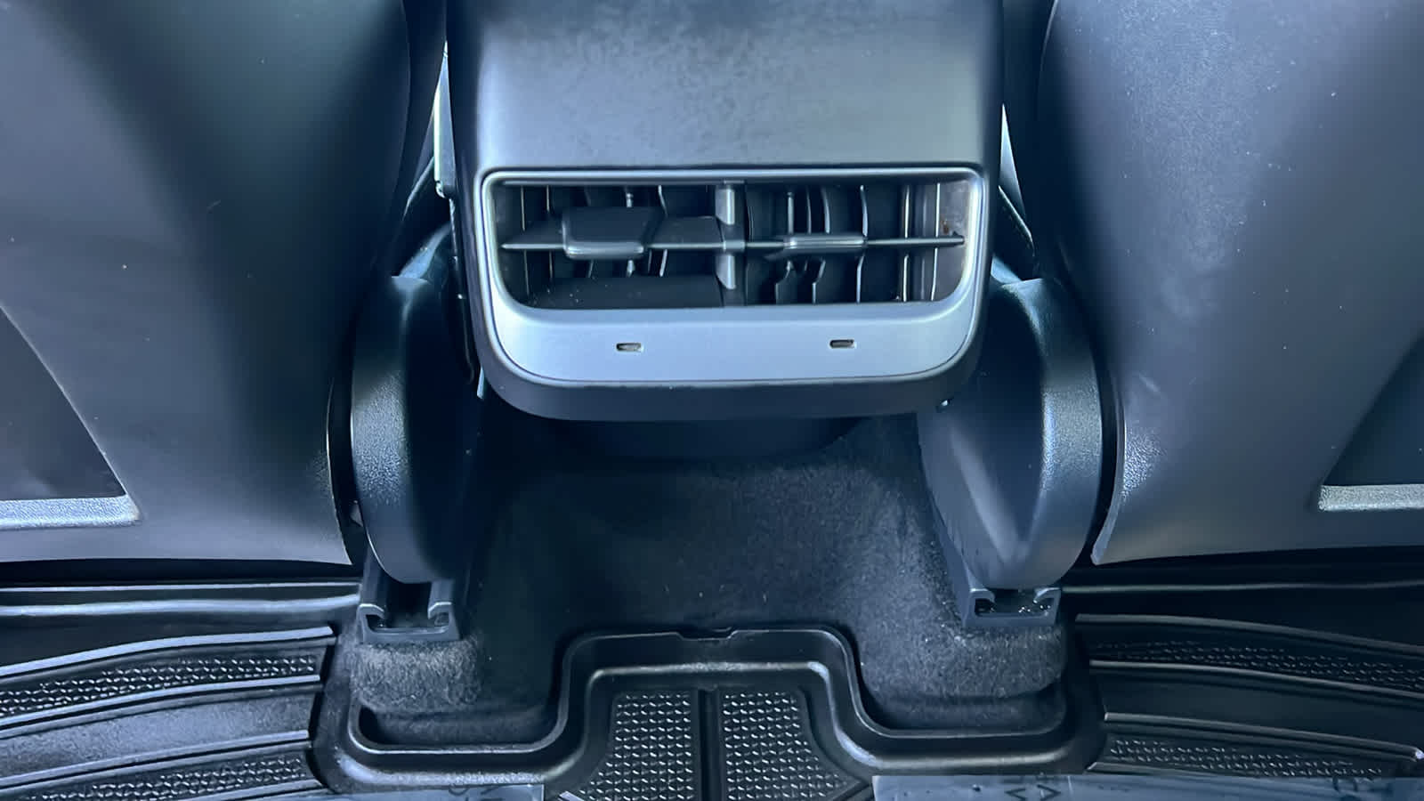 Thumbnail: 2022 Tesla Model Y - 24