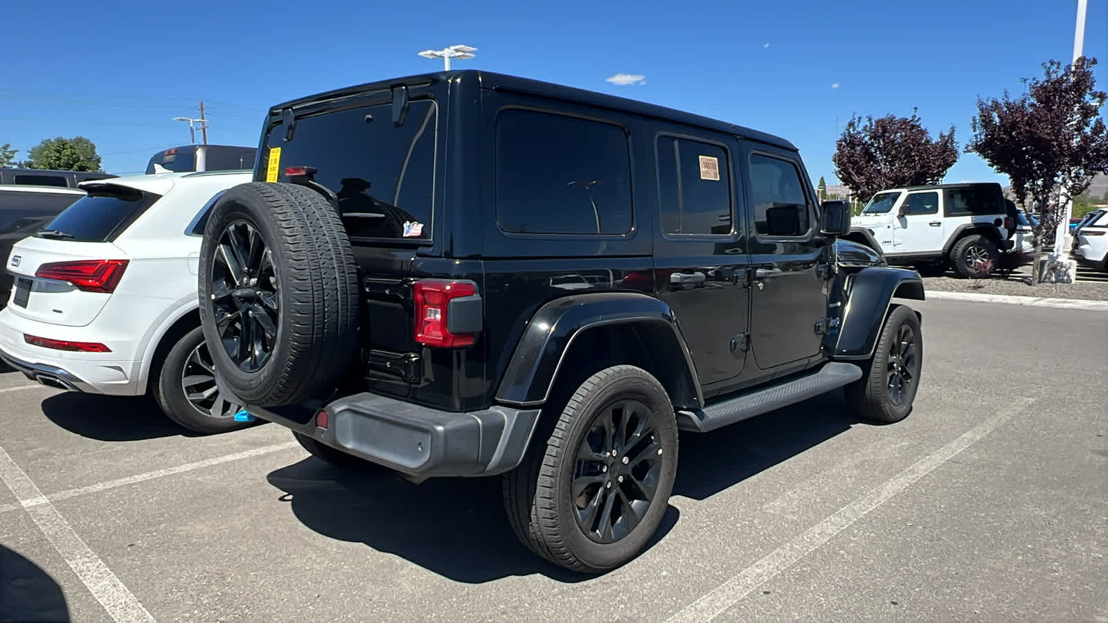 Thumbnail: 2022 Jeep Wrangler - 5
