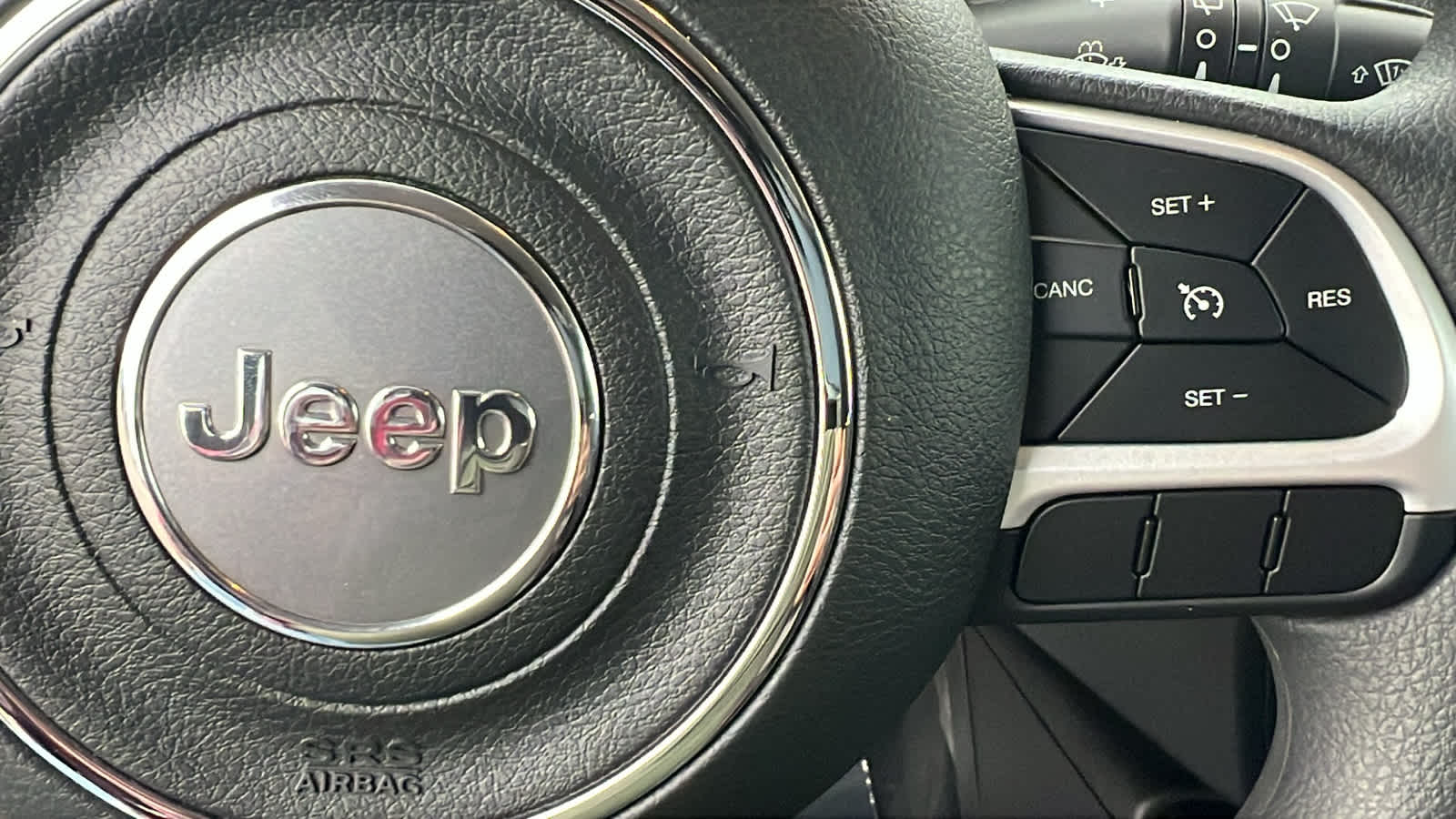 Thumbnail: 2021 Jeep Renegade - 20