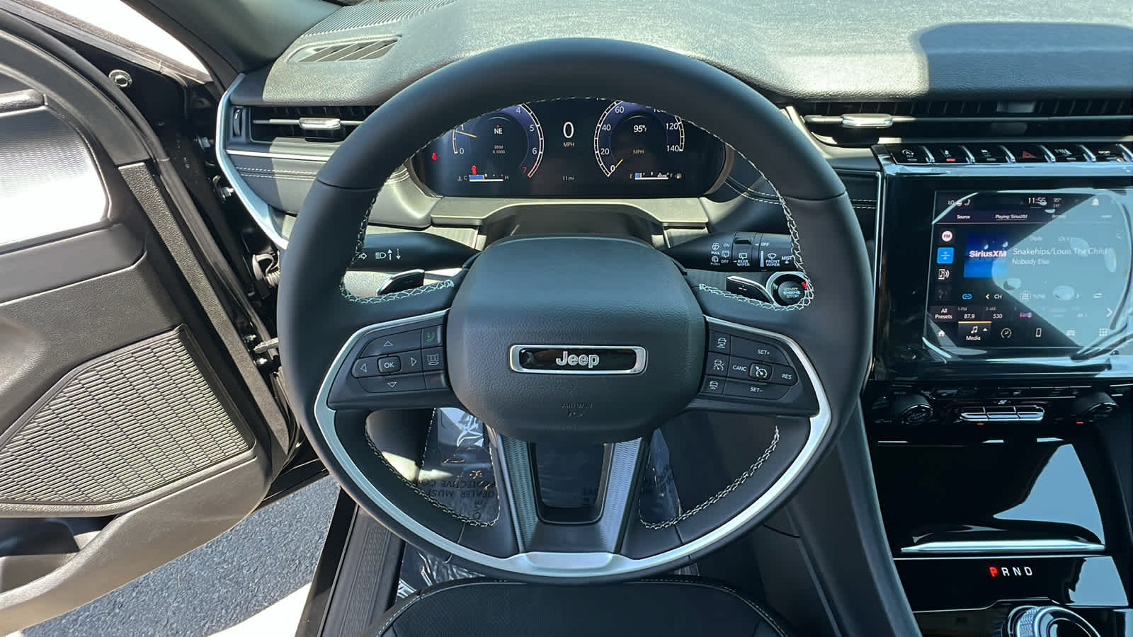Thumbnail: 2025 Jeep Grand Cherokee L - 18