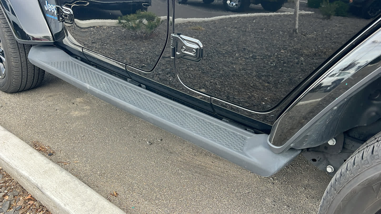 Thumbnail: 2023 Jeep Wrangler - 11