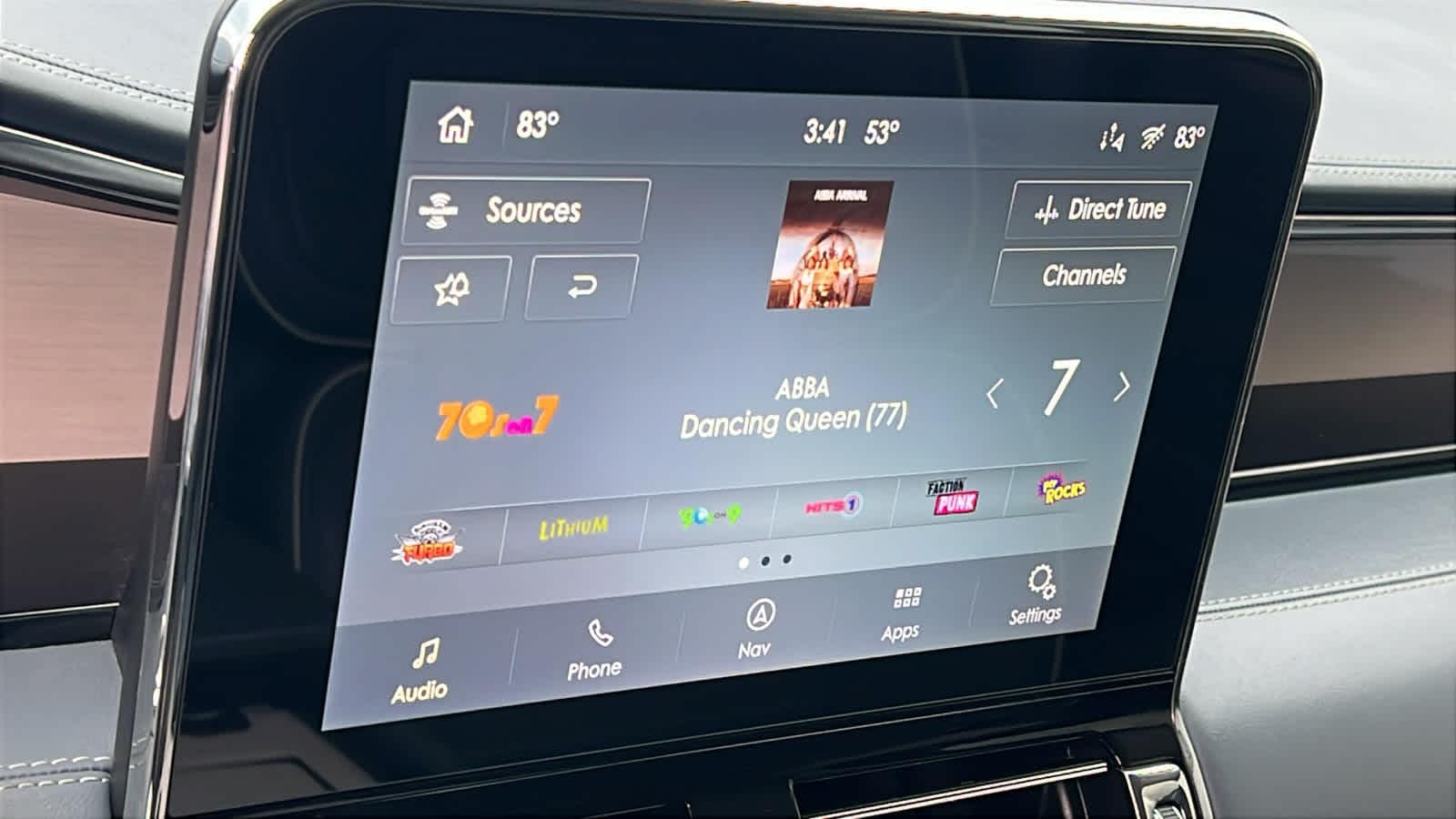 Thumbnail: 2021 Lincoln Navigator L - 15