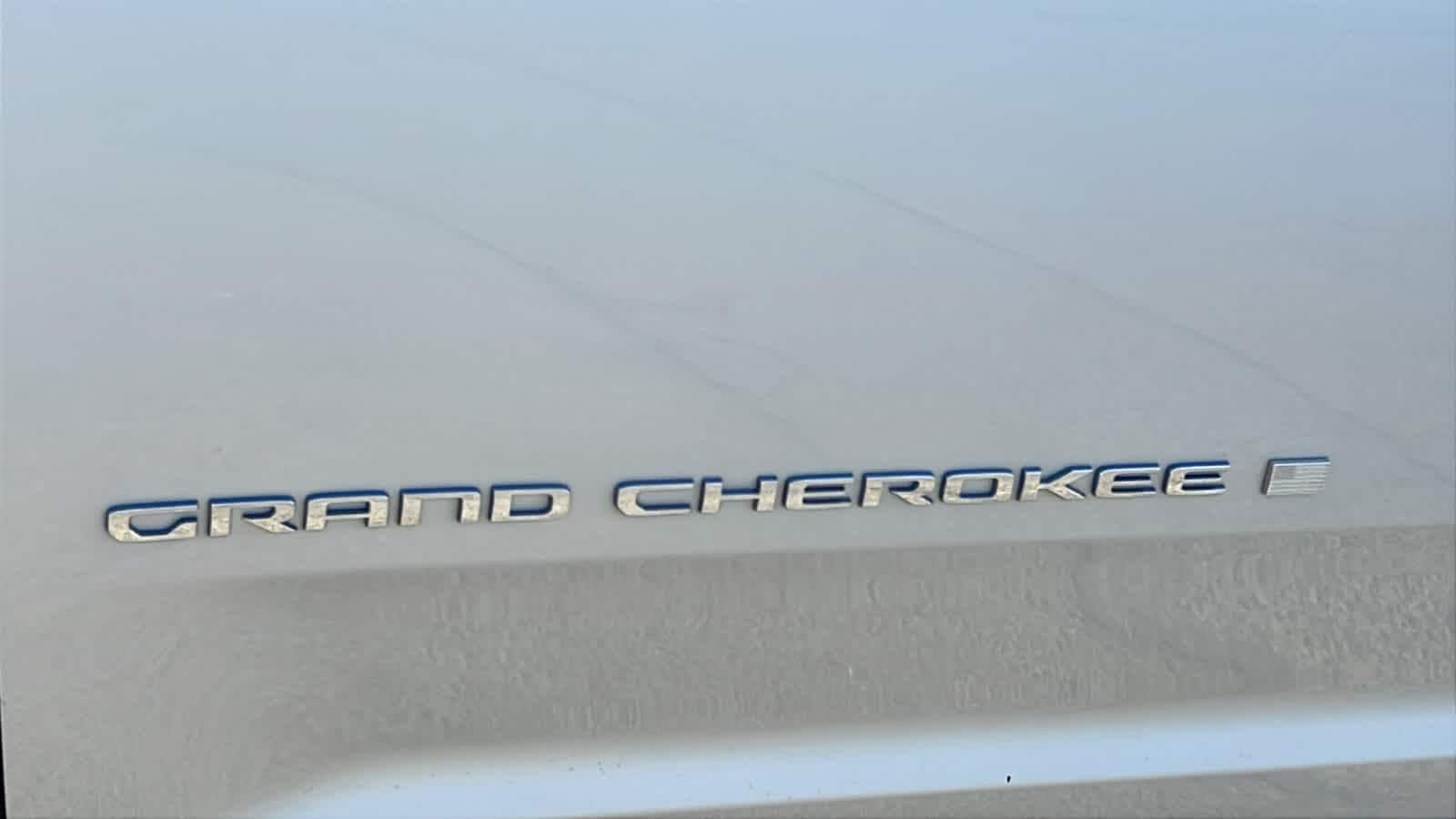 Thumbnail: 2022 Jeep Grand Cherokee - 28