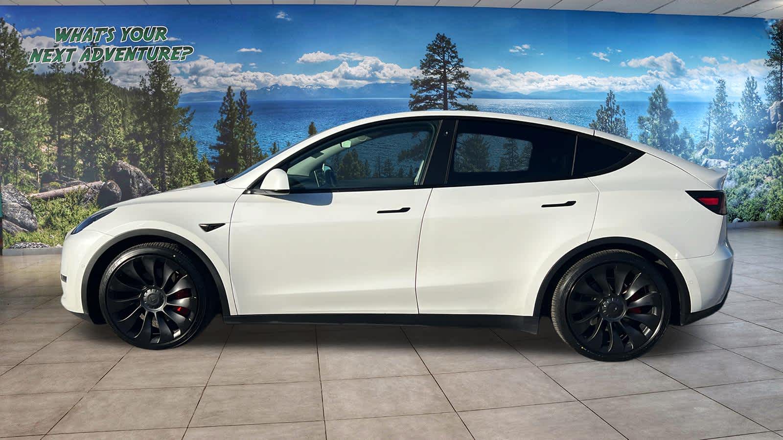 Thumbnail: 2022 Tesla Model Y - 8