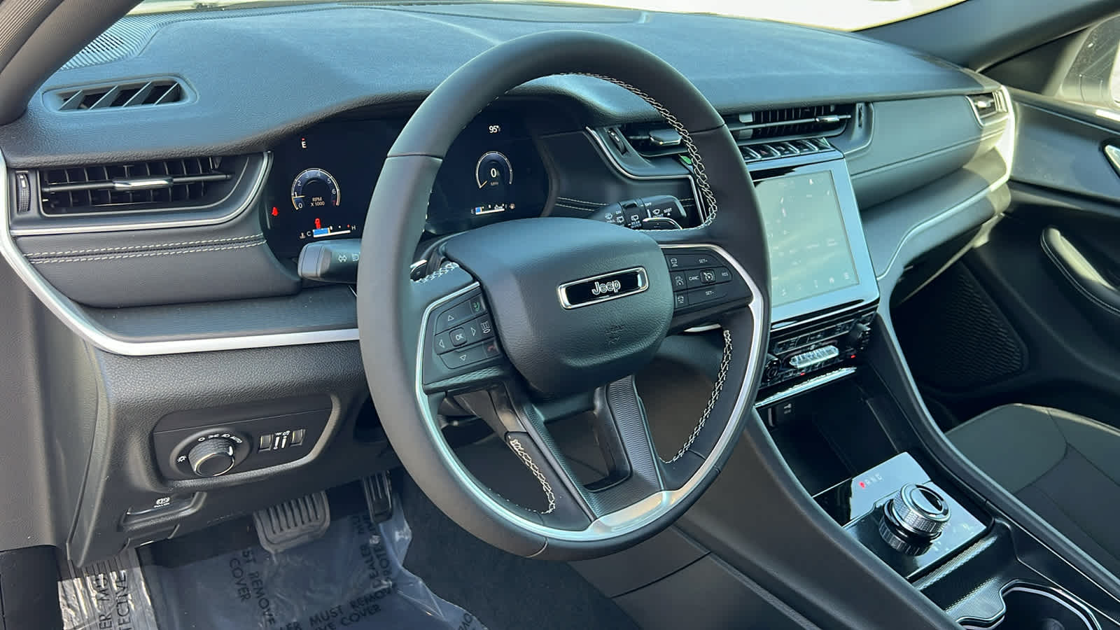Thumbnail: 2026 Jeep Grand Cherokee L - 10