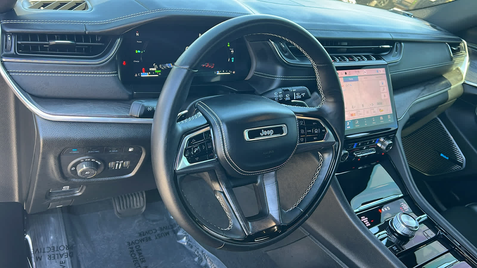 Thumbnail: 2023 Jeep Grand Cherokee - 10