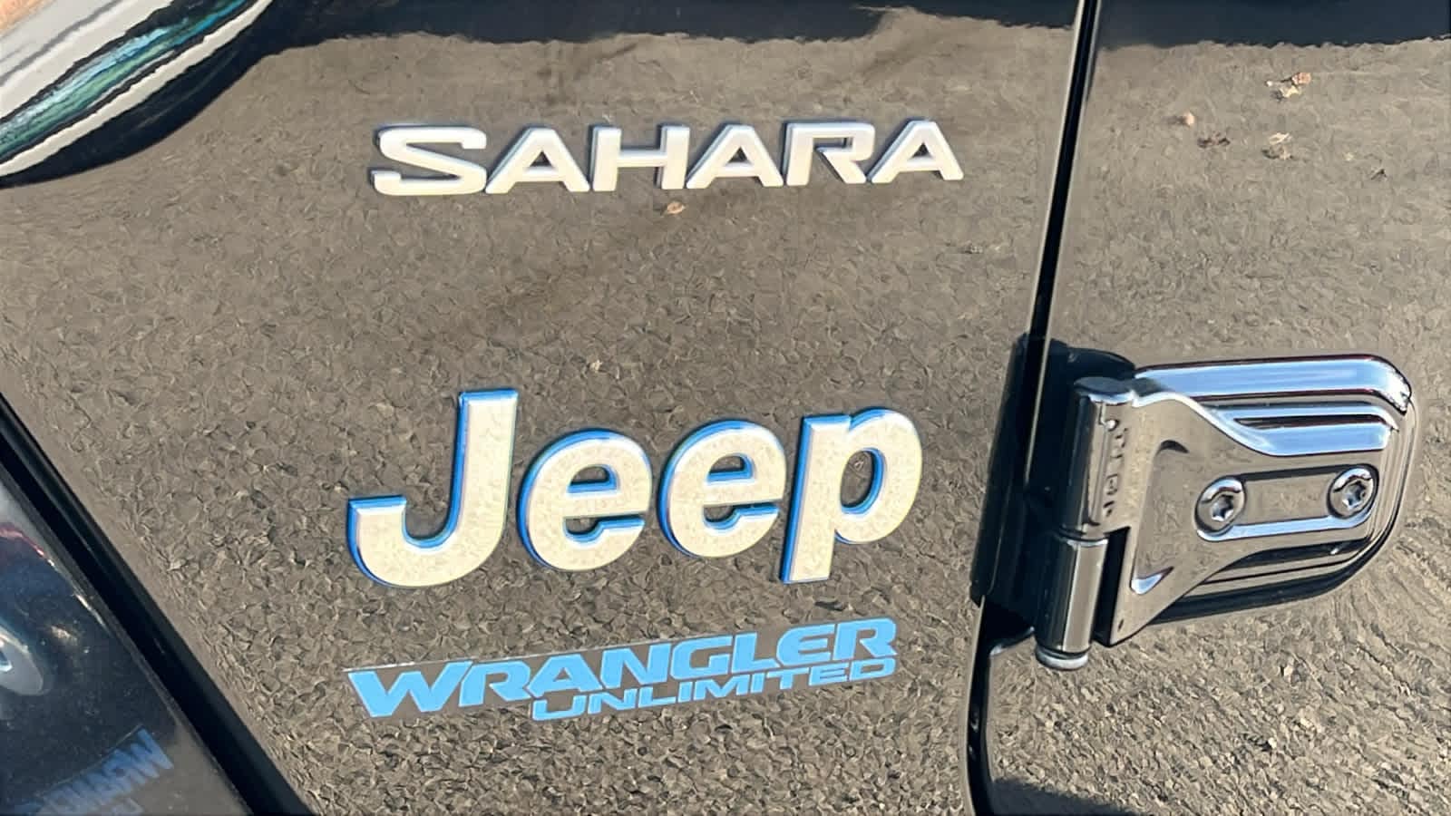 Thumbnail: 2021 Jeep Wrangler - 28