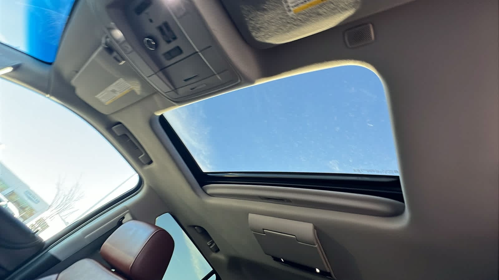 Thumbnail: 2020 Chevrolet Tahoe - 31