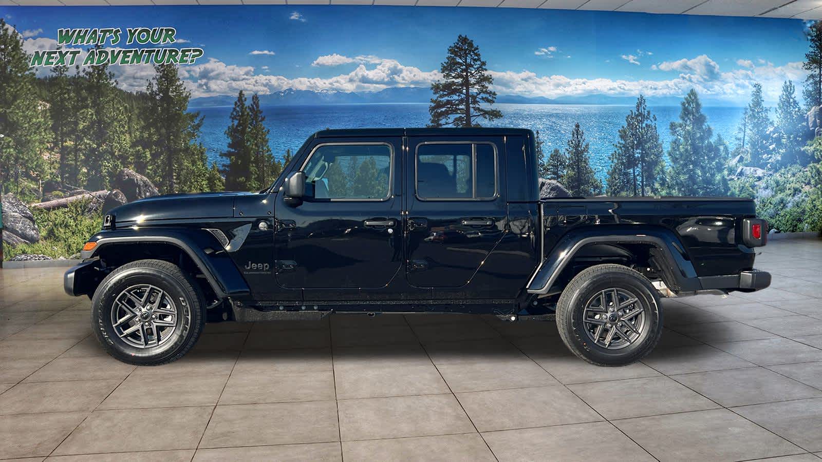 Thumbnail: 2026 Jeep Gladiator - 8