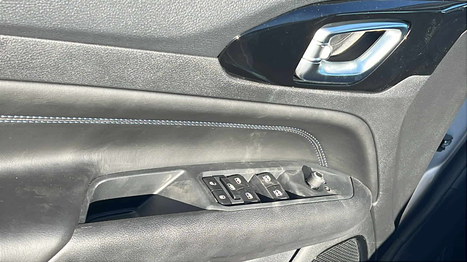 Thumbnail: 2026 Jeep Compass - 22