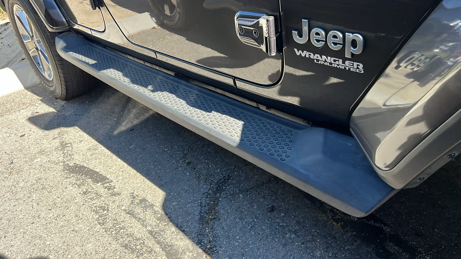 Thumbnail: 2022 Jeep Wrangler - 6