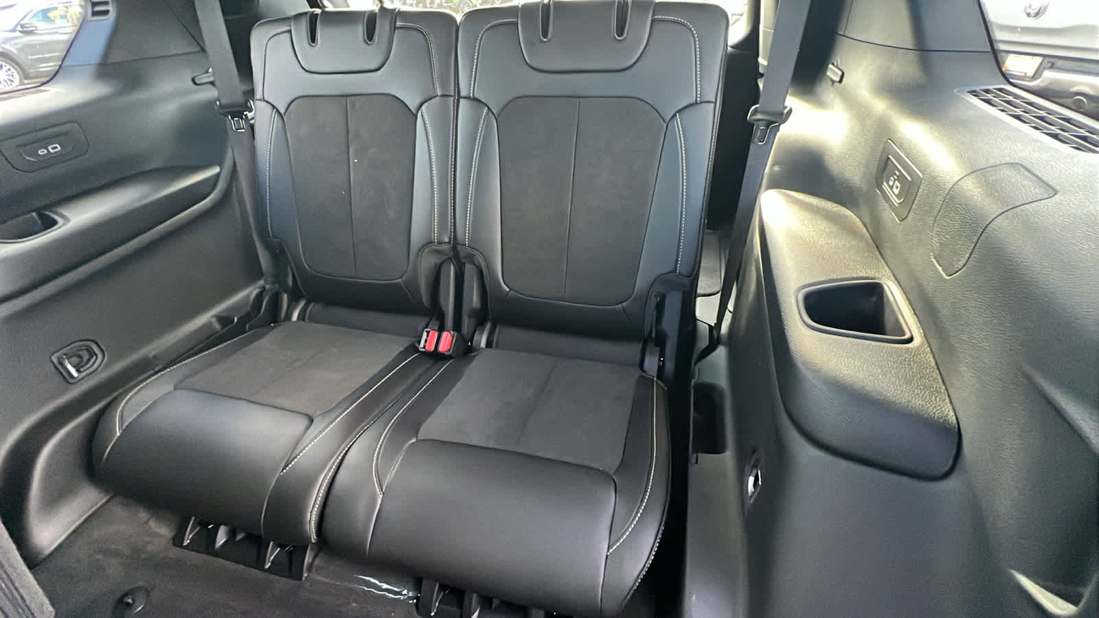 Thumbnail: 2026 Jeep Grand Cherokee L - 32