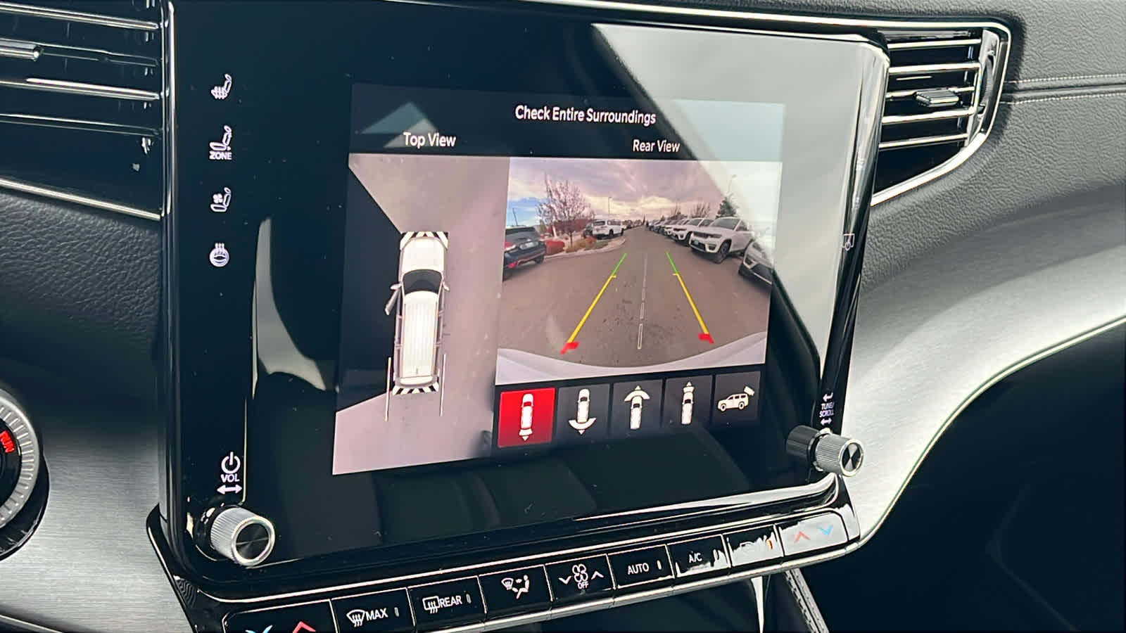 Thumbnail: 2025 Jeep Wagoneer - 16