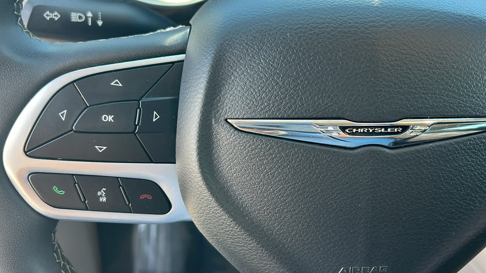 Thumbnail: 2023 Chrysler Pacifica - 19