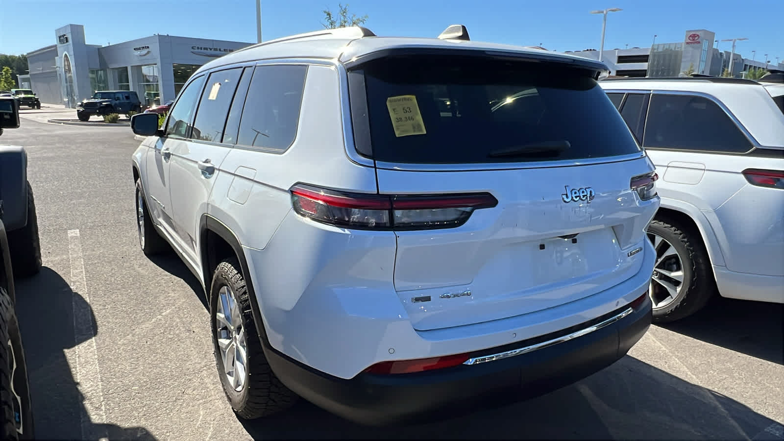 Thumbnail: 2023 Jeep Grand Cherokee - 10