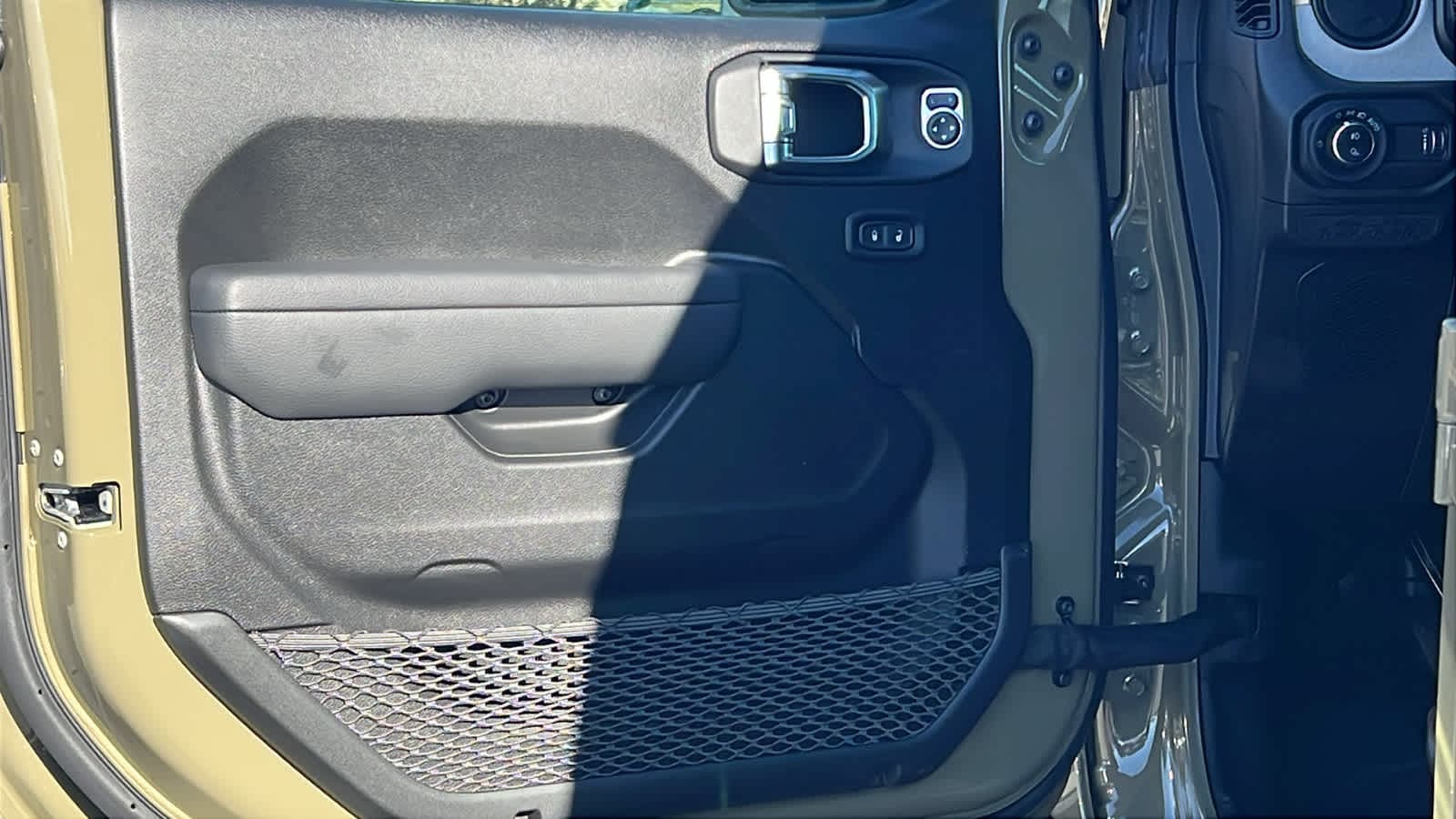 Thumbnail: 2026 Jeep Gladiator - 23