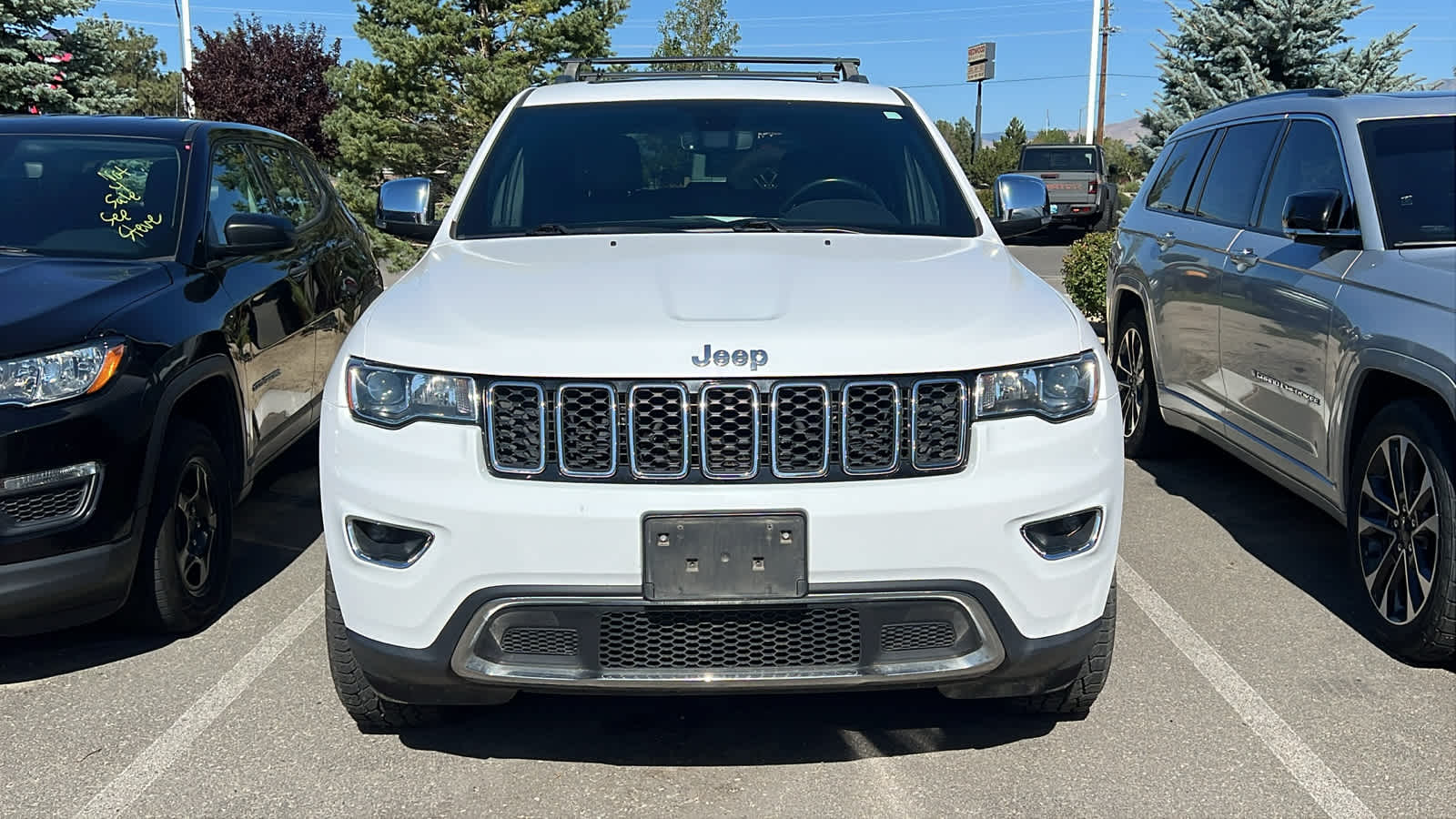 Thumbnail: 2020 Jeep Grand Cherokee - 2