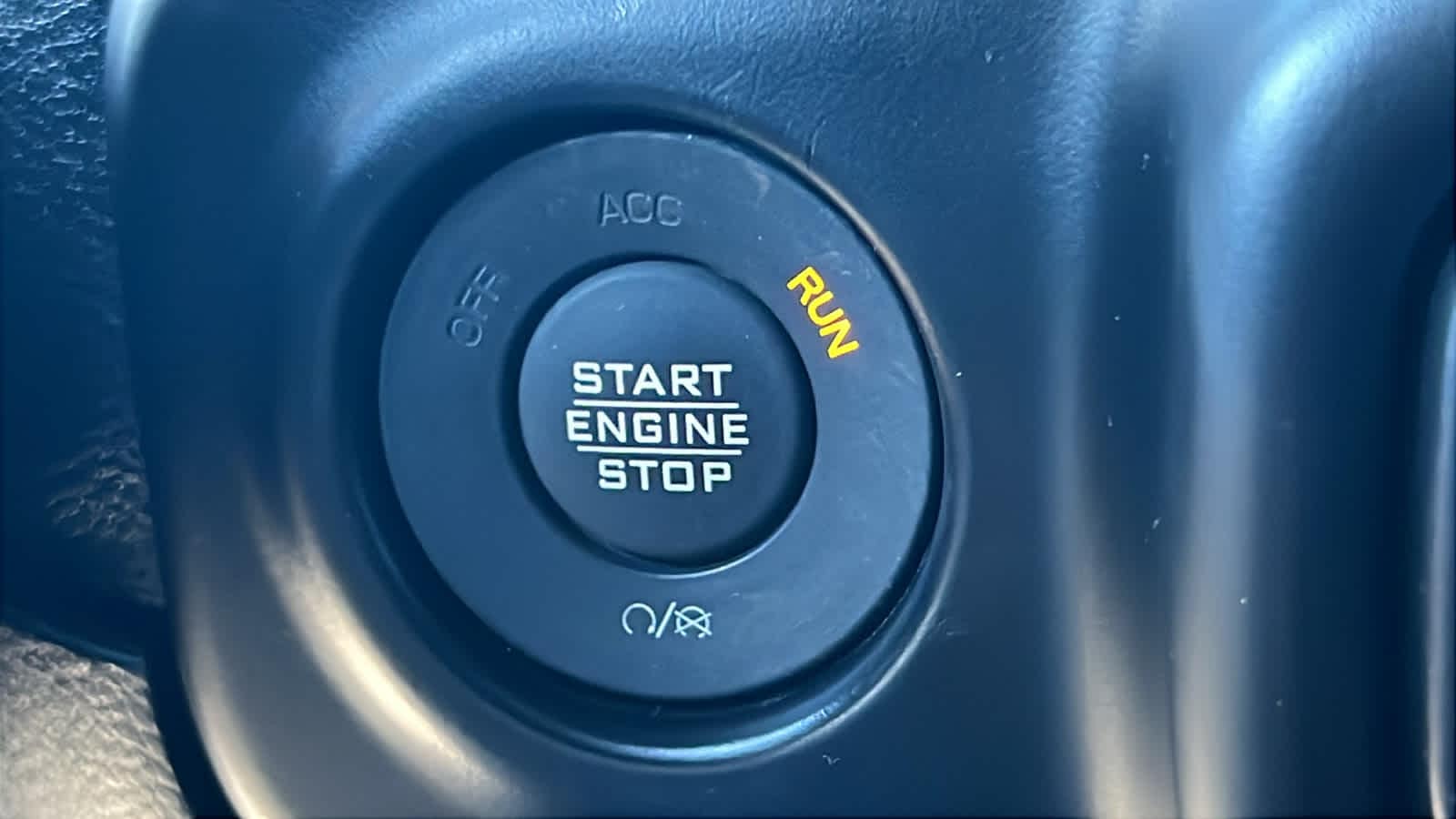 Thumbnail: 2022 Jeep Wrangler - 17