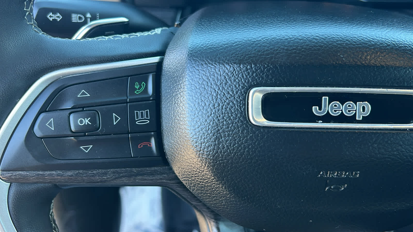 Thumbnail: 2023 Jeep Grand Cherokee - 19