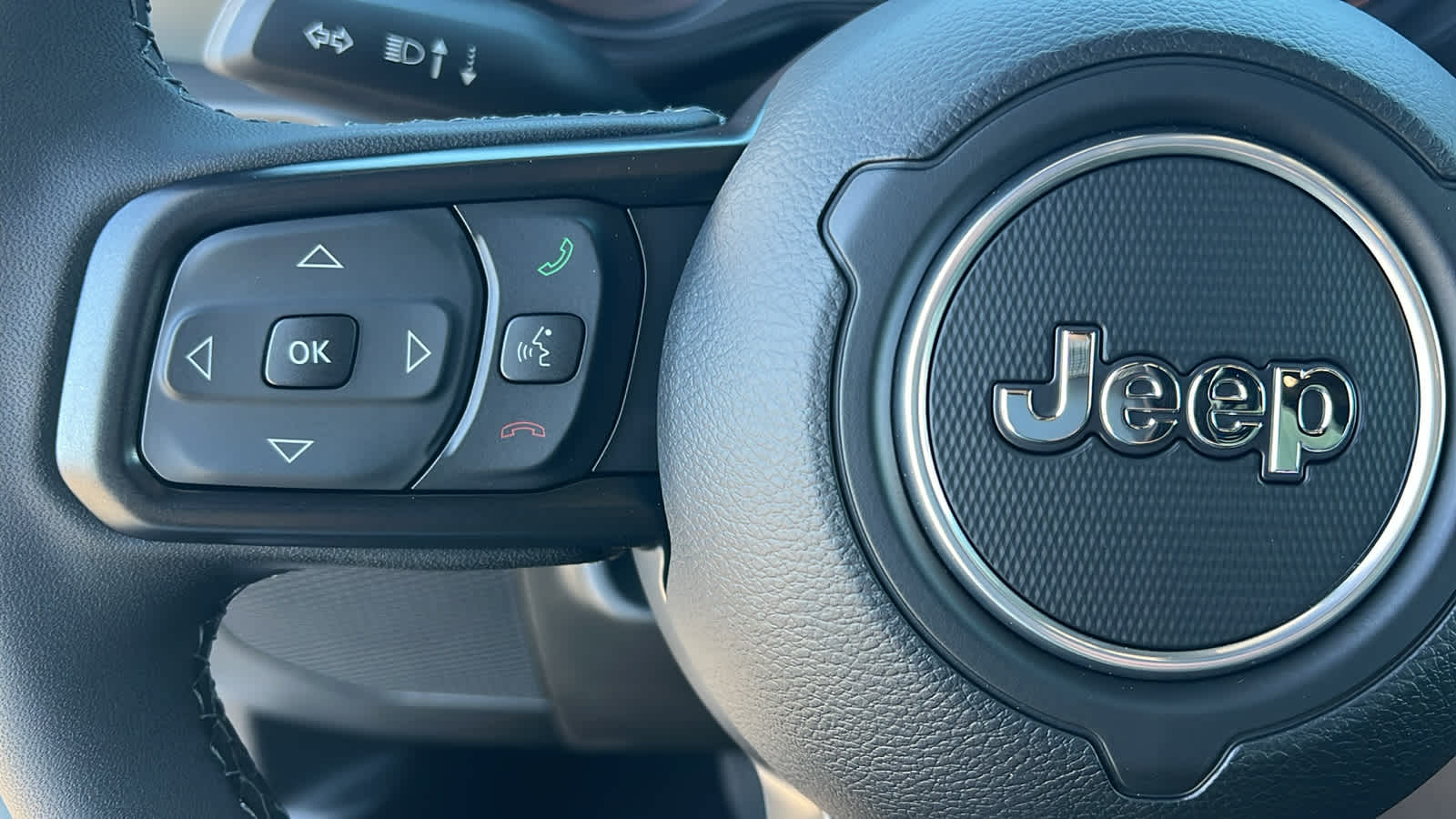 Thumbnail: 2025 Jeep Gladiator - 19