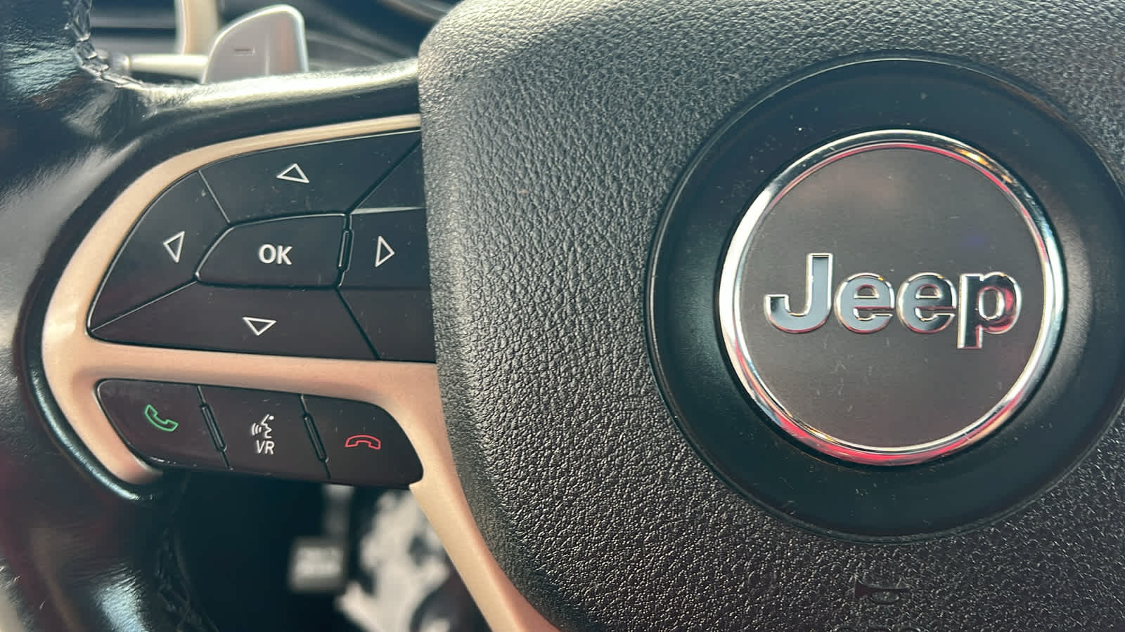 Thumbnail: 2016 Jeep Grand Cherokee - 18