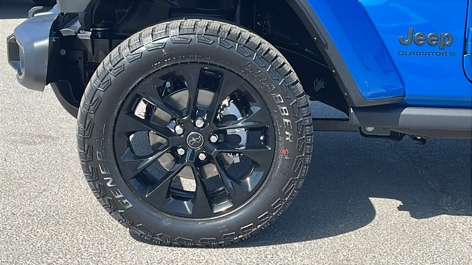 2025 Jeep Gladiator Nighthawk 9