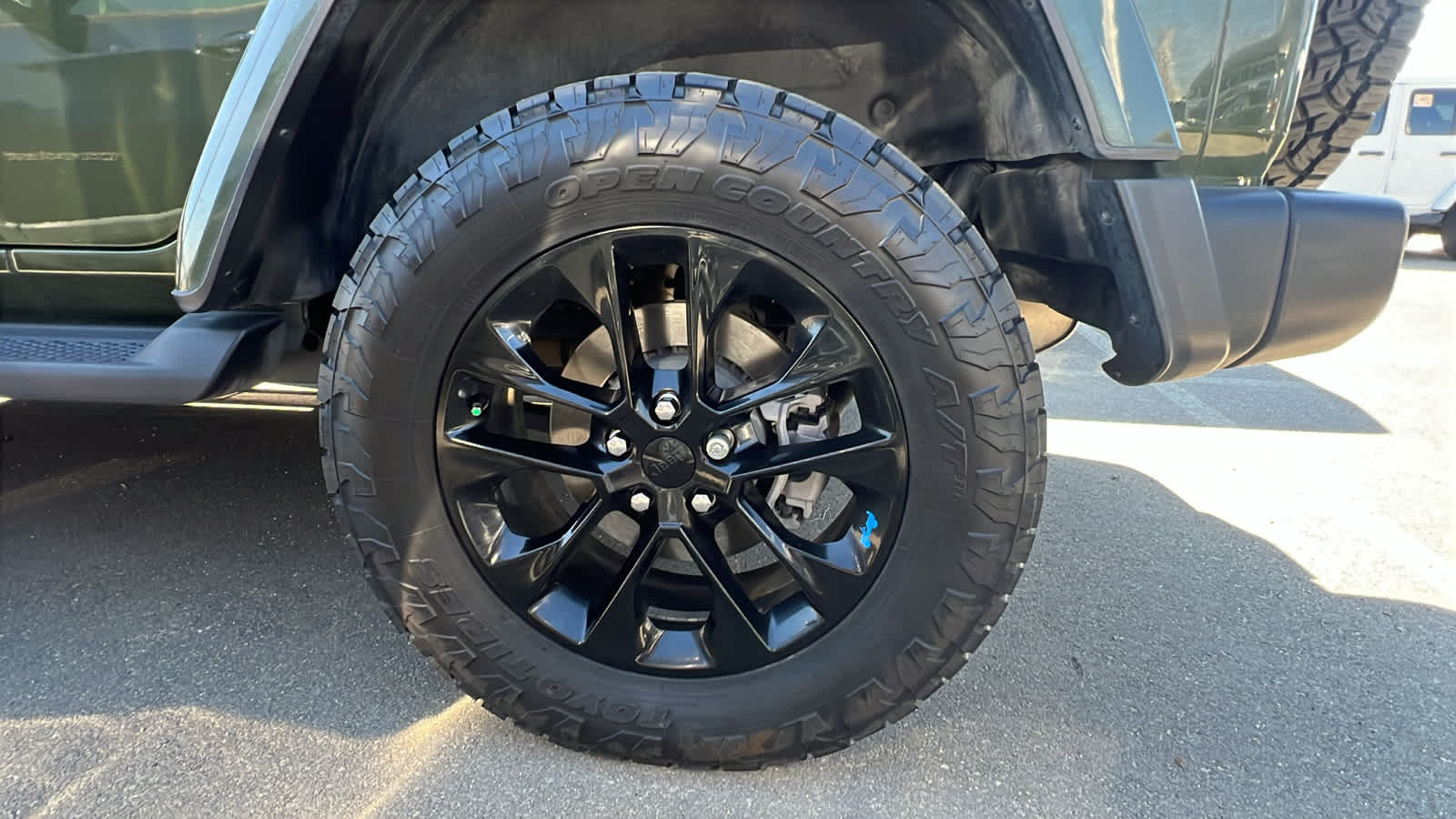 Thumbnail: 2023 Jeep Wrangler - 9