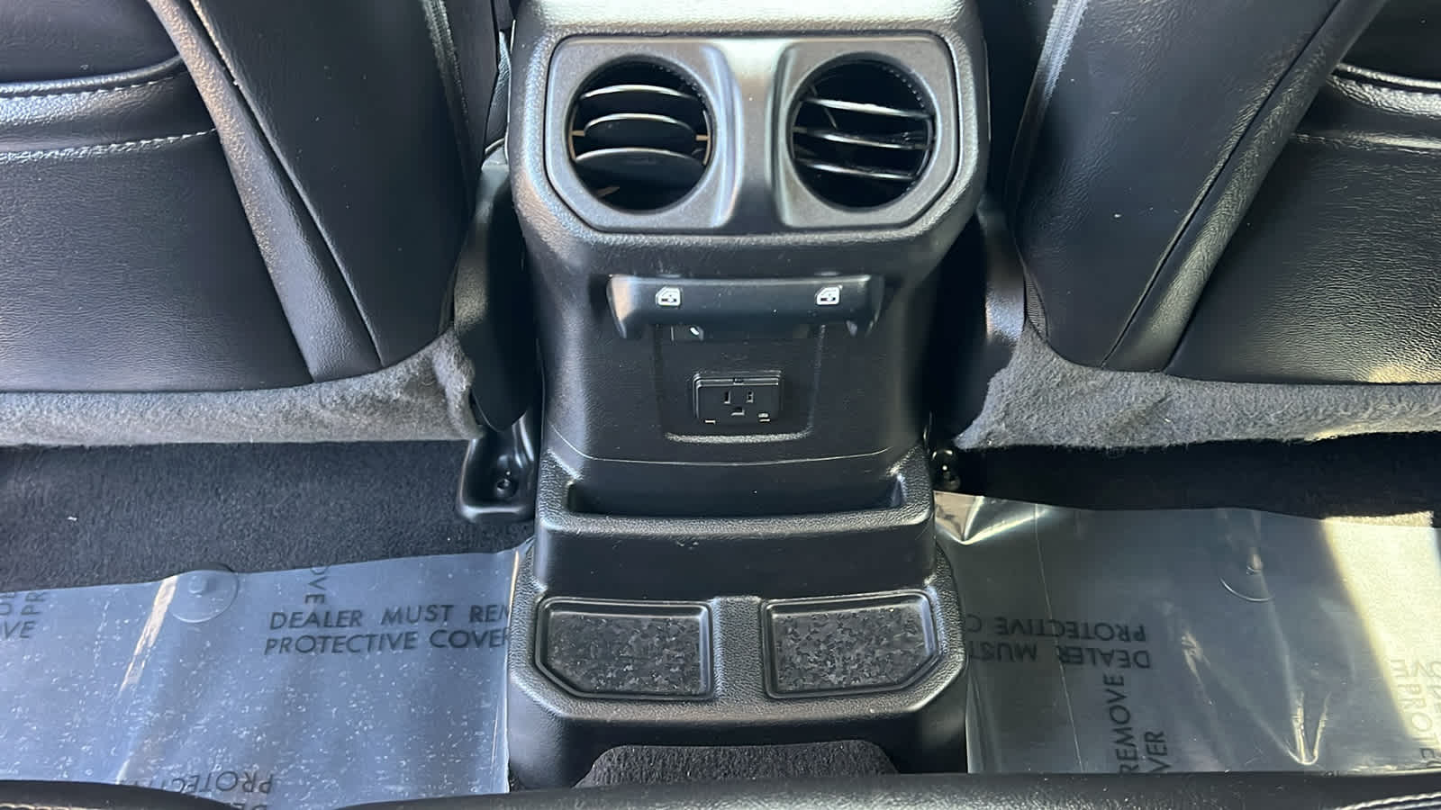 Thumbnail: 2021 Jeep Wrangler - 25