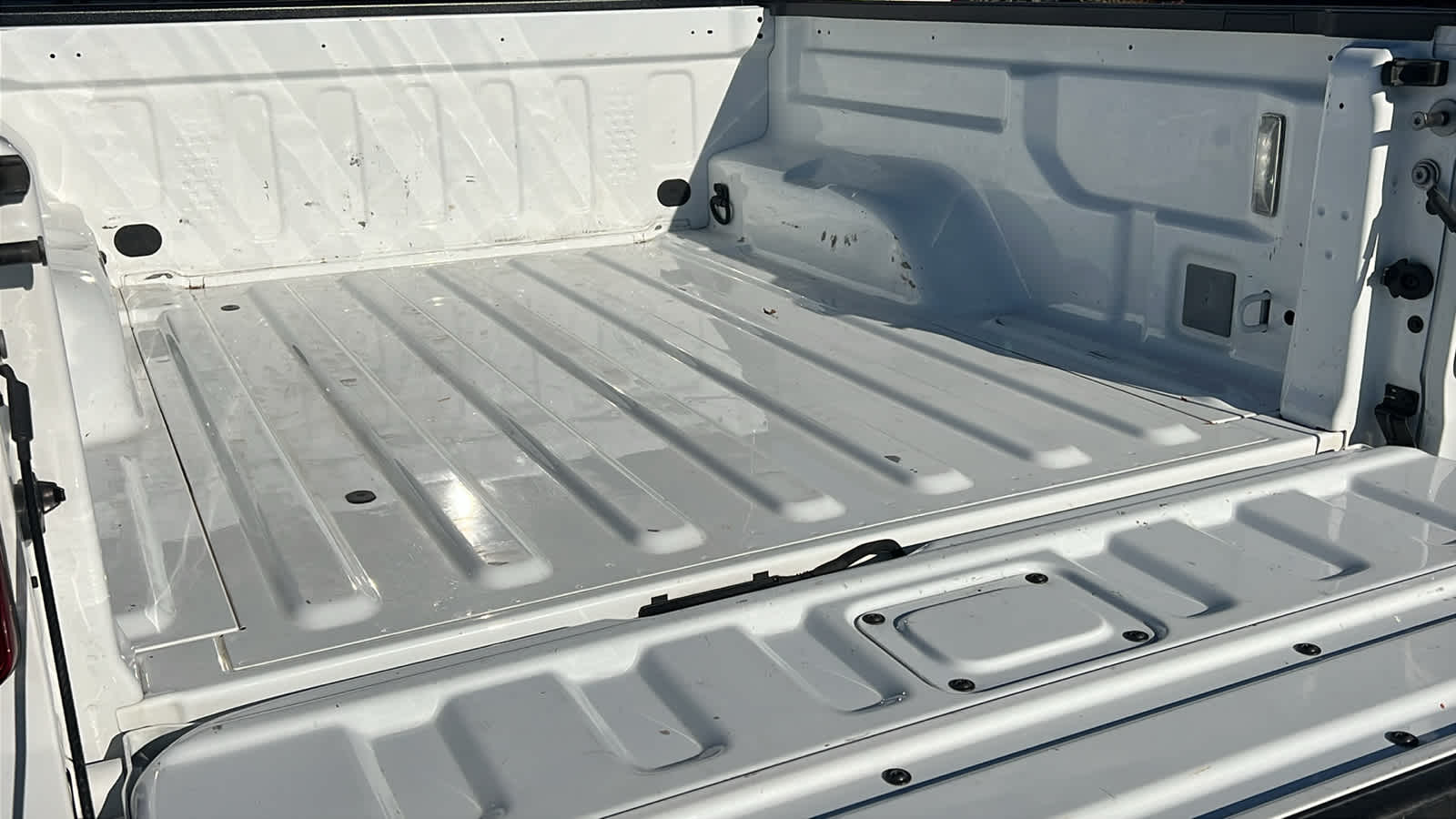 Thumbnail: 2021 Jeep Gladiator - 27